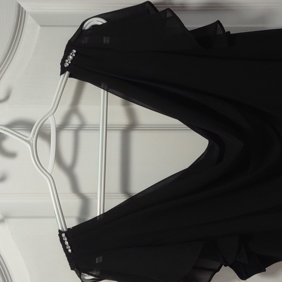 Perfect Little Black Dress - Picture 5 of 10